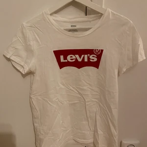Levi’s tröja - En tröja som längre inte kommer till användning💞