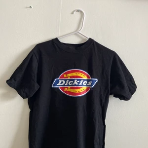 Dickies tröja - Inga skador på tröjan eller trycket