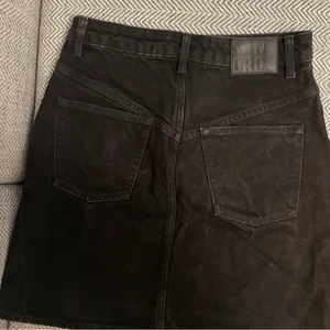 Sandro kjol - Superfin jeanskjol från Sandro💕💕 använd ett fåtal gånger så den är i mycket gott skick!