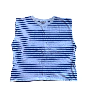 RANDIGT LINNE FRÅN ZARA - Blå/vitt randigt linne inhandlat från Zara. Så gott som ny i skicket. 