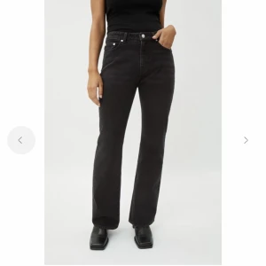 Sway Mid Bootcut Jeans - Säljer dessa snygga jeans som bara har använts tre gånger. De är i mycket fint skick och priset går att diskuteras.