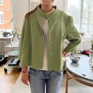 Trekvartsärmad kappa!  - Kappa i en superfin färg med trekvartsärm!