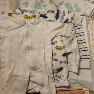 Barnplagg  - Barnplagg från KappAhl 50/56