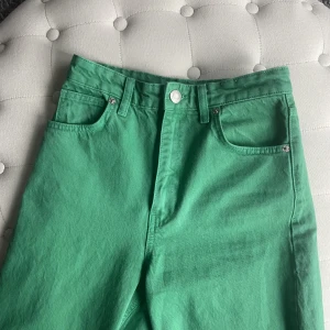 Jeans - Fina gröna jeans från zara