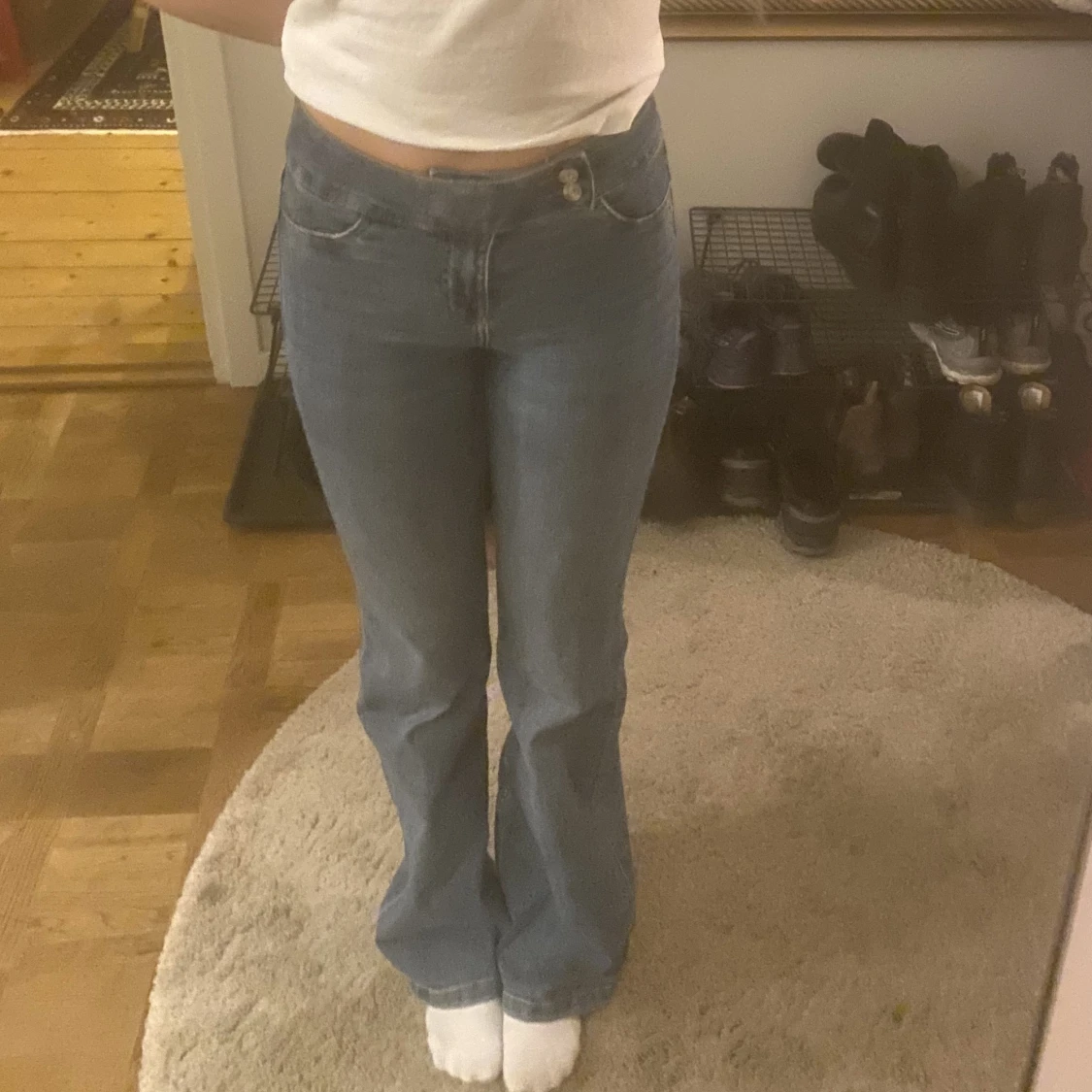 blåa bootcut jeans
