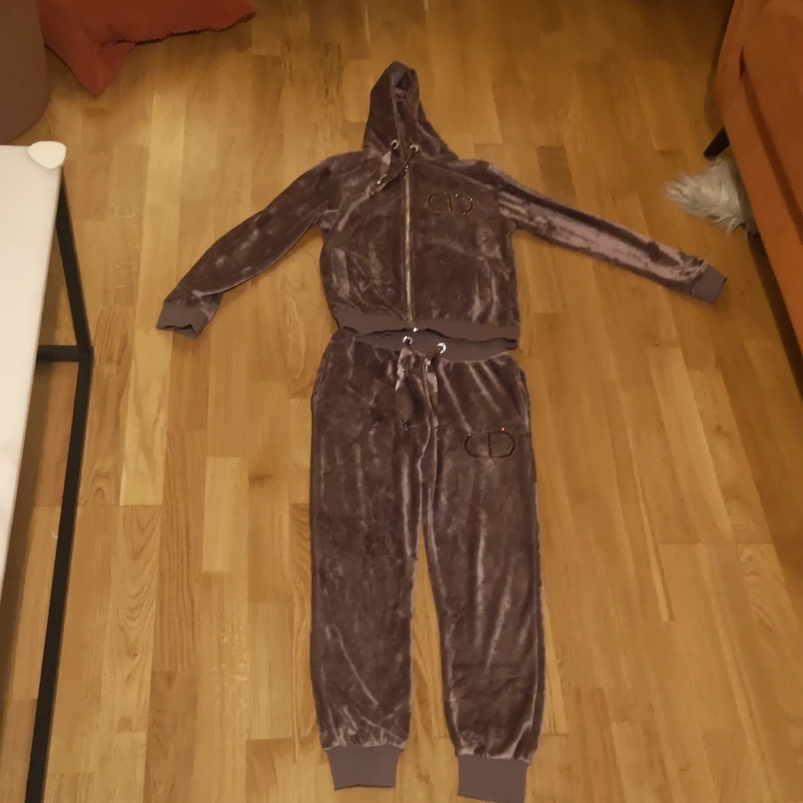 Storlek 146 för byxan och tröjan 