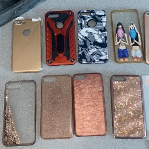 Mobilskal+skärmskydd iphone 7plus - Här kommer en massa mobil tillbehör som passar Iphone 7plus 9 st mobilskal 5 st skärmskydd med tillbehör