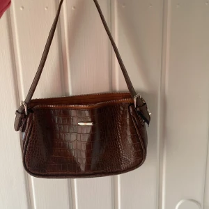 Väska  - Säljer denna väska för 100 + frakt 