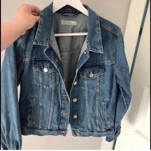 Jeans jacka💙 - Ny jeans jacka, perfekt till hösten🤎