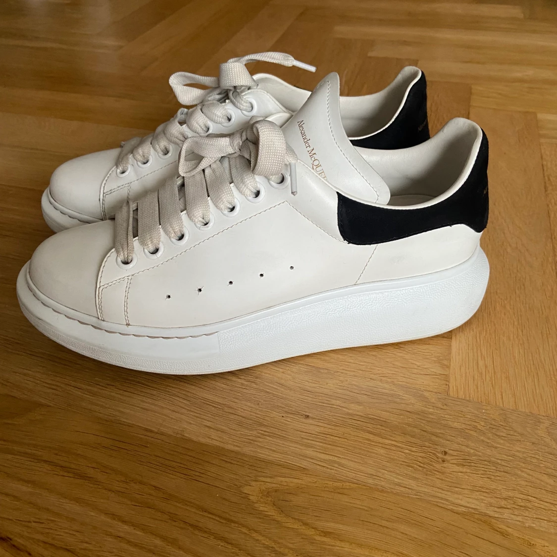 Alexander McQueen stl.41