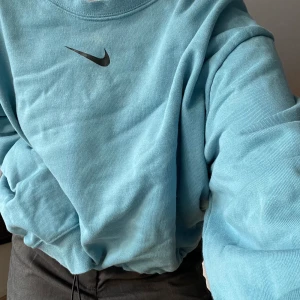 tröja - så fin tröja från nike, passar både till träning och vardag 💙