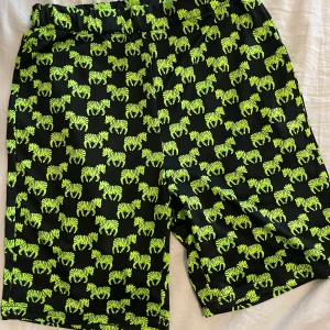 Shorts strl M - Alldrig använda Shorts med zebramönster