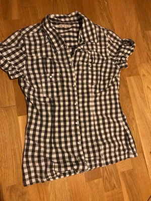 Skjorta - Aldrig använd skjorta från chimi storlek S- xs