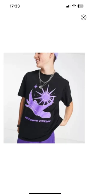 Reclaimed Vintage T-Shirt - Helt ny Reclaimed Vintage T-Shirt. Upptagen ur plastförpackningen och därav det billiga priset. 