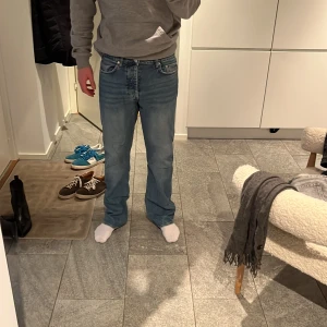 Hope jeans - Väldigt schyssta rush denim hope jeans.  Väldigt bra skick, förutom lite slitage längst ner på jeansen där bak.  Skick:7-8/10 Nypris: 1400 Mitt pris: 800 Byxorna säljs ej längre så därav priset.