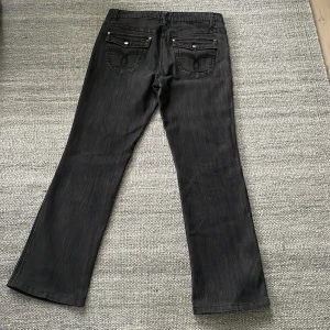Vintage jeans  - Vintage jeans, finns ingen size men 33/32 skulle jag säga 