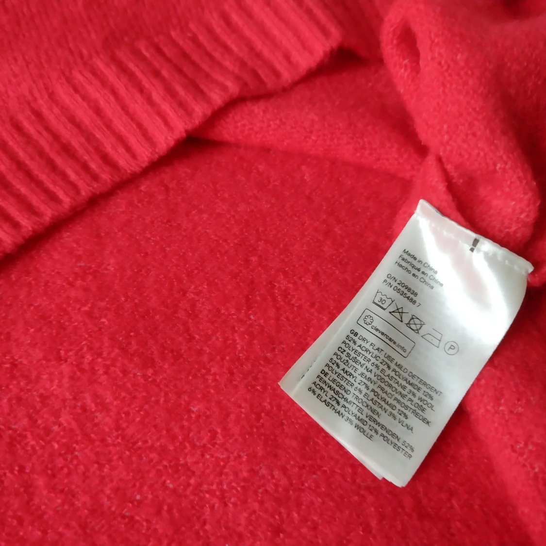 Röd mjuk finstickad tröja, storlek XS - 91