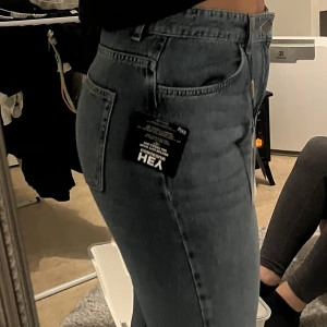 Jeans  - Nya från Nelly, en min stil och säljer därför för billigare pris. 