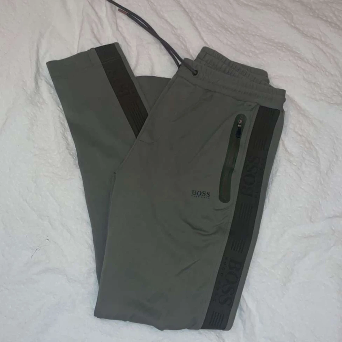 Hugo boss dress storlek S passar även M - 90