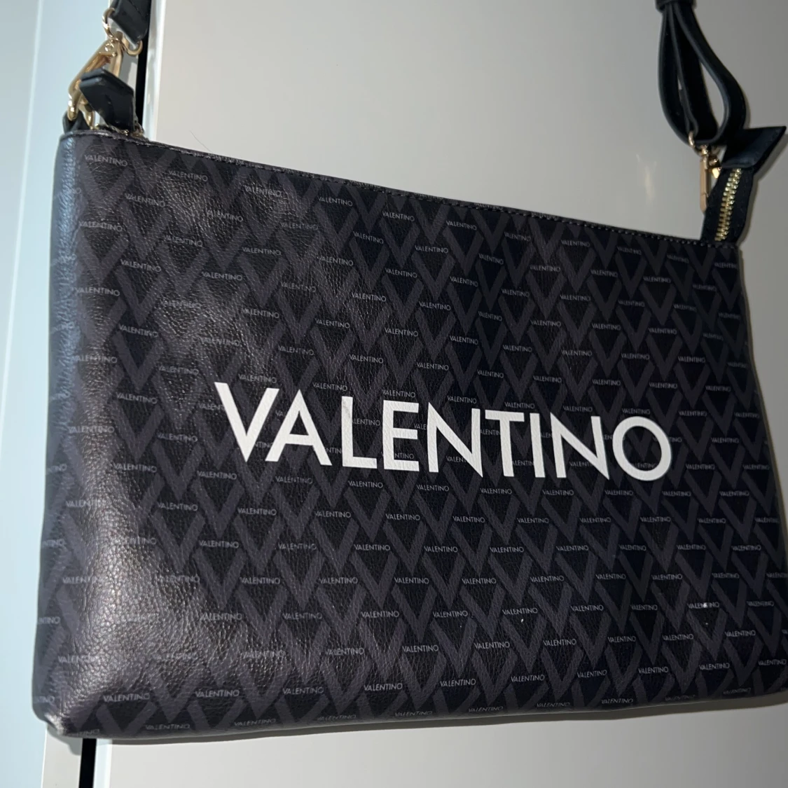 Valentino väska  - 90