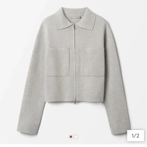 Åhlens kofta - Säljer denna kofta som jag använt 1 gång så typ helt ny💕slutsåld i butik