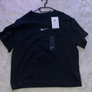 Nike T-shirt Storlek XL - Helt oanvänd Nike t-shirt. Skönt material. Storlek XL
