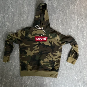 Levis hoodie - Är i bra skick