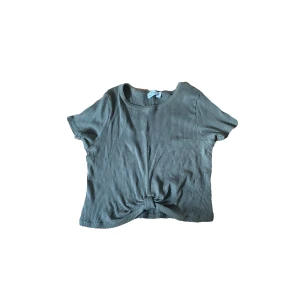 crop top - croppad grön tröja från hollister