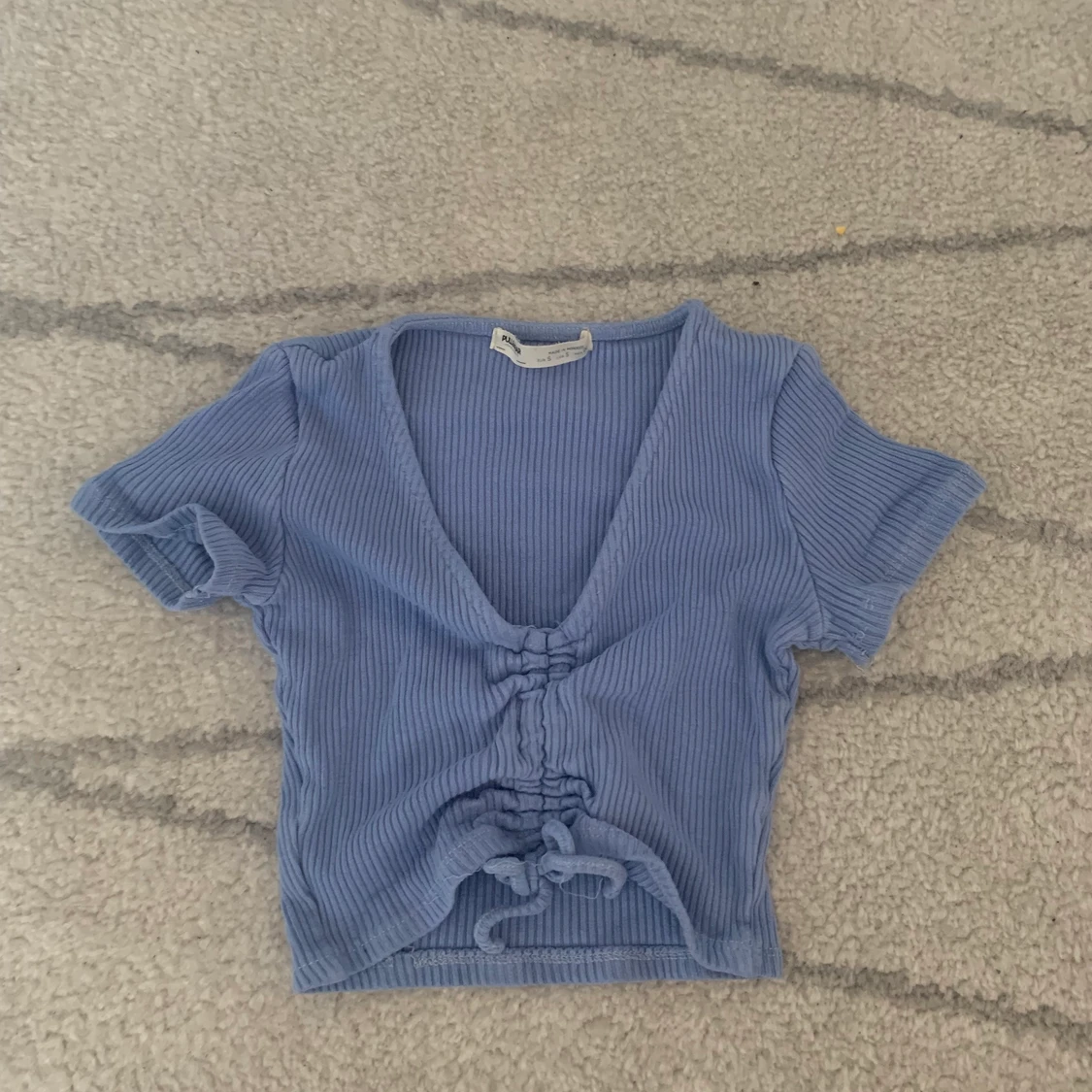 Cropped T-shirt från pull&bear