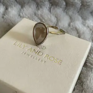 Lily and Rosé äkta Ring