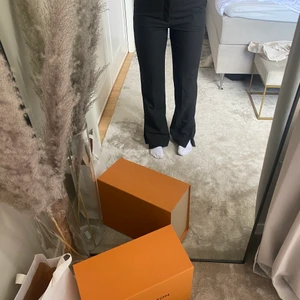 Kostymbyxor med slits - Säljer dessa från zara då de aldrig kommer till användning! Använda ca 3ggr