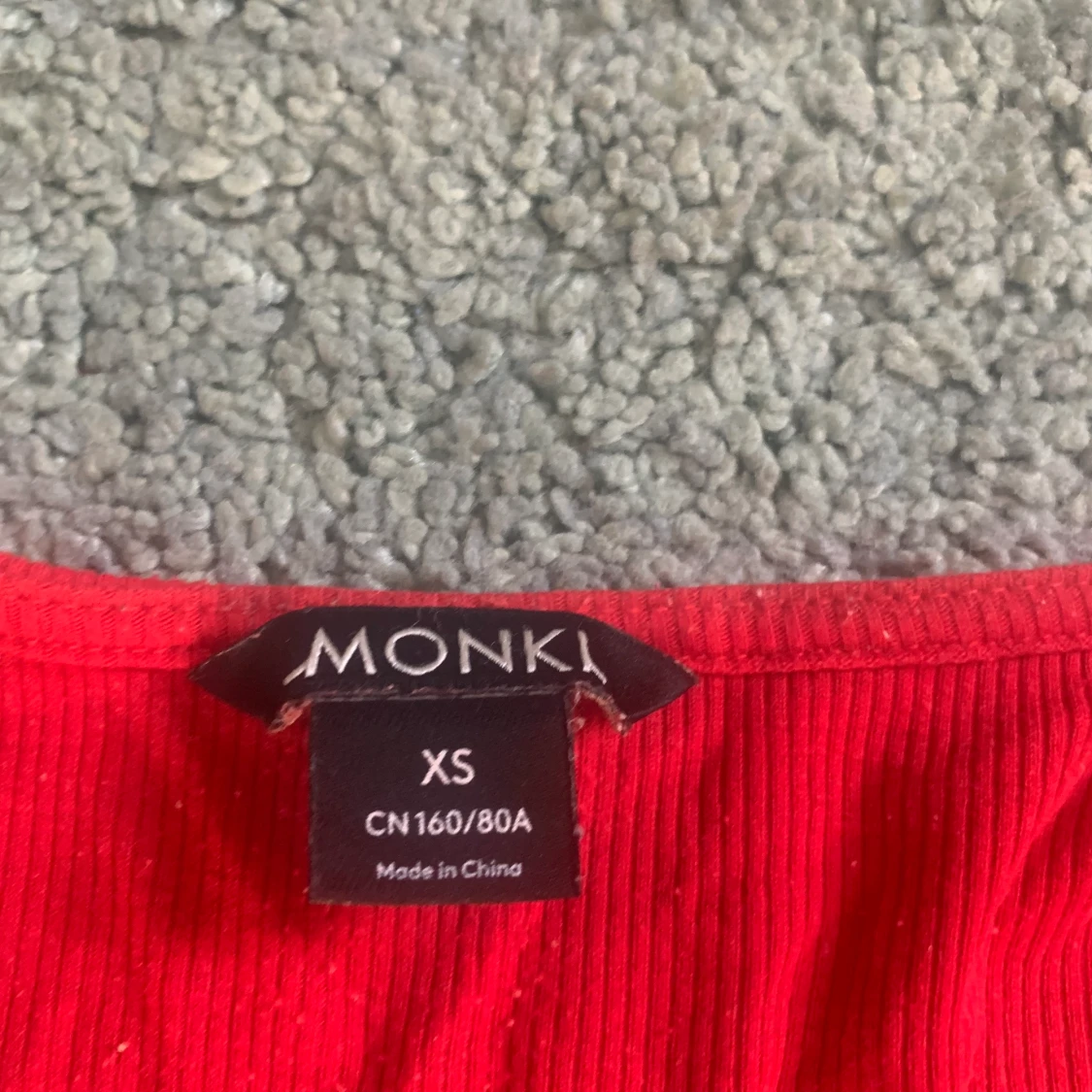 Röd topp från monki - 90