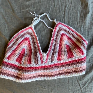 Virkad top  - Virkad top i storlek m super fkn enkel men trendig perfekt till sommaren frakt står köparen för !💖