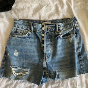 Shorts - Super fina jeans shorts! Aldrig använda