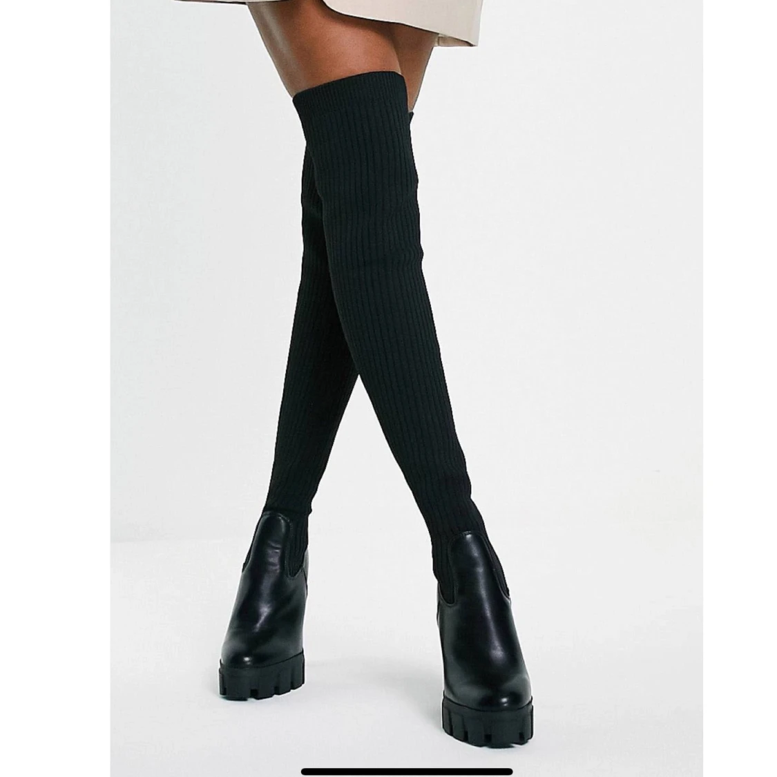 Knähöga boots storlek 40