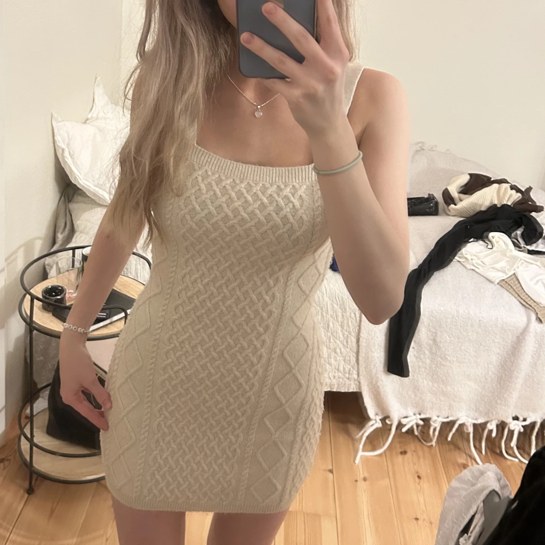 Söt ullklänning 50kr strl xs