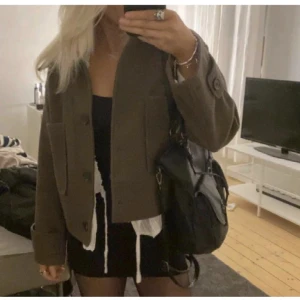 Kapphal Kappa - Intressekoll på min slutsålda kappa från kapphal Strl M men sitter bra en S (kolla bilderna)