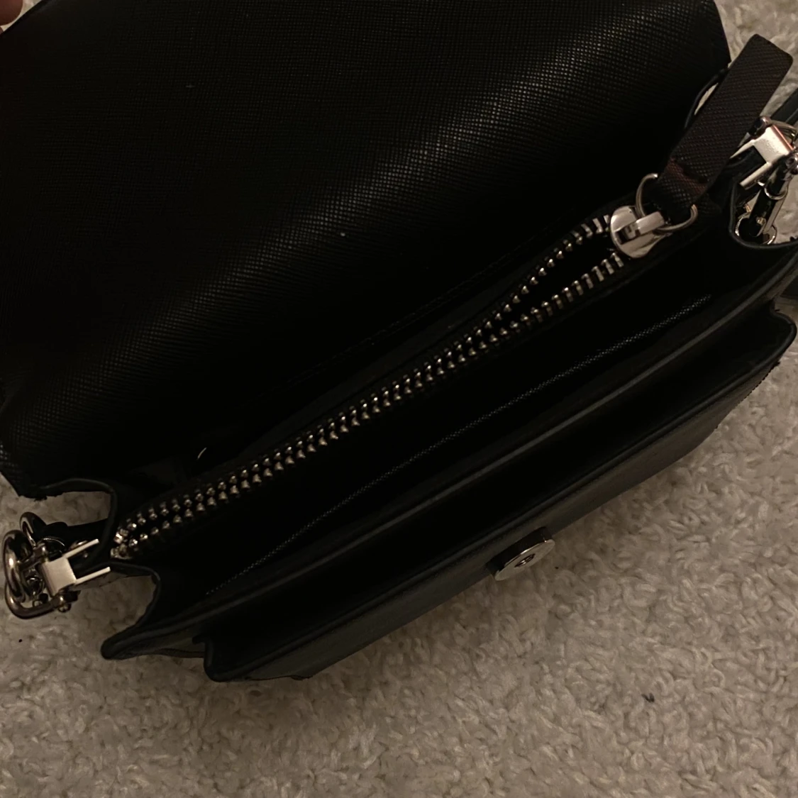 Crossbody väska svart NaKd - 91