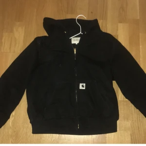 Carharrt - Ny carharttjacka i perfekt skick! Storlek L, priset kan diskuteras