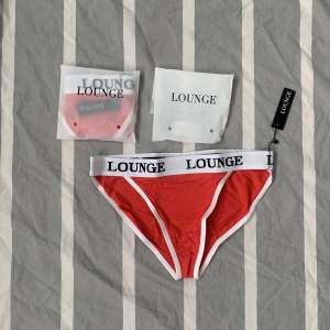 Nya röda trosor från Lounge Underwear i storlek XS. Båda paren för 80kr. Använd ”KÖP NU” funktionen för att köpa de direkt😍🤍
