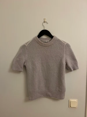 Acne tröja - Jätte fin acne tröja. Storlek xs men passar s/m också