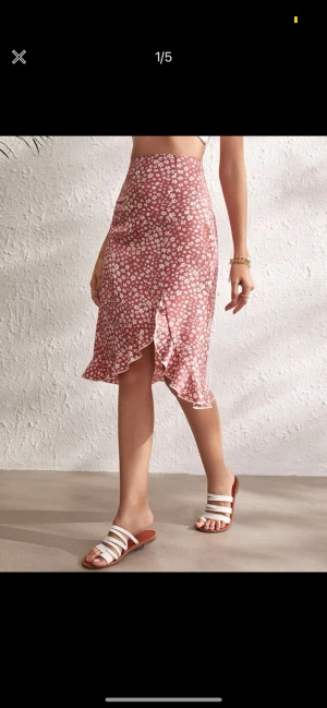 Kjol  - Storlek S.Tveka inte att skriva vid frågor💗