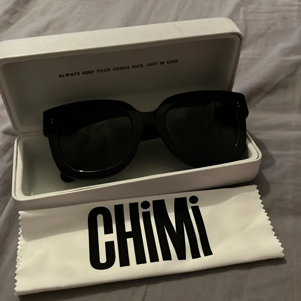 Solglasögon från CHIMI i modellen 008 BERRY. PM för fler bilder❤️. Accessoarer.