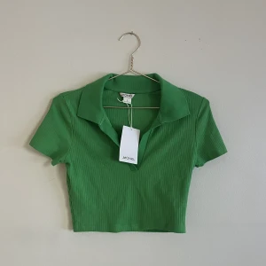 Topp från Monki  - Topp från Monki, aldrig använd 