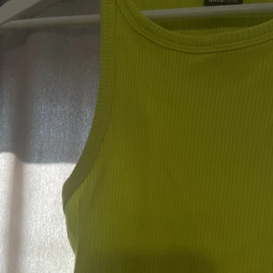 Linne⚡️ - Ljus limegrönt linne från Gina🐻superfin färg🥰 perfekt till sommaren⚡️