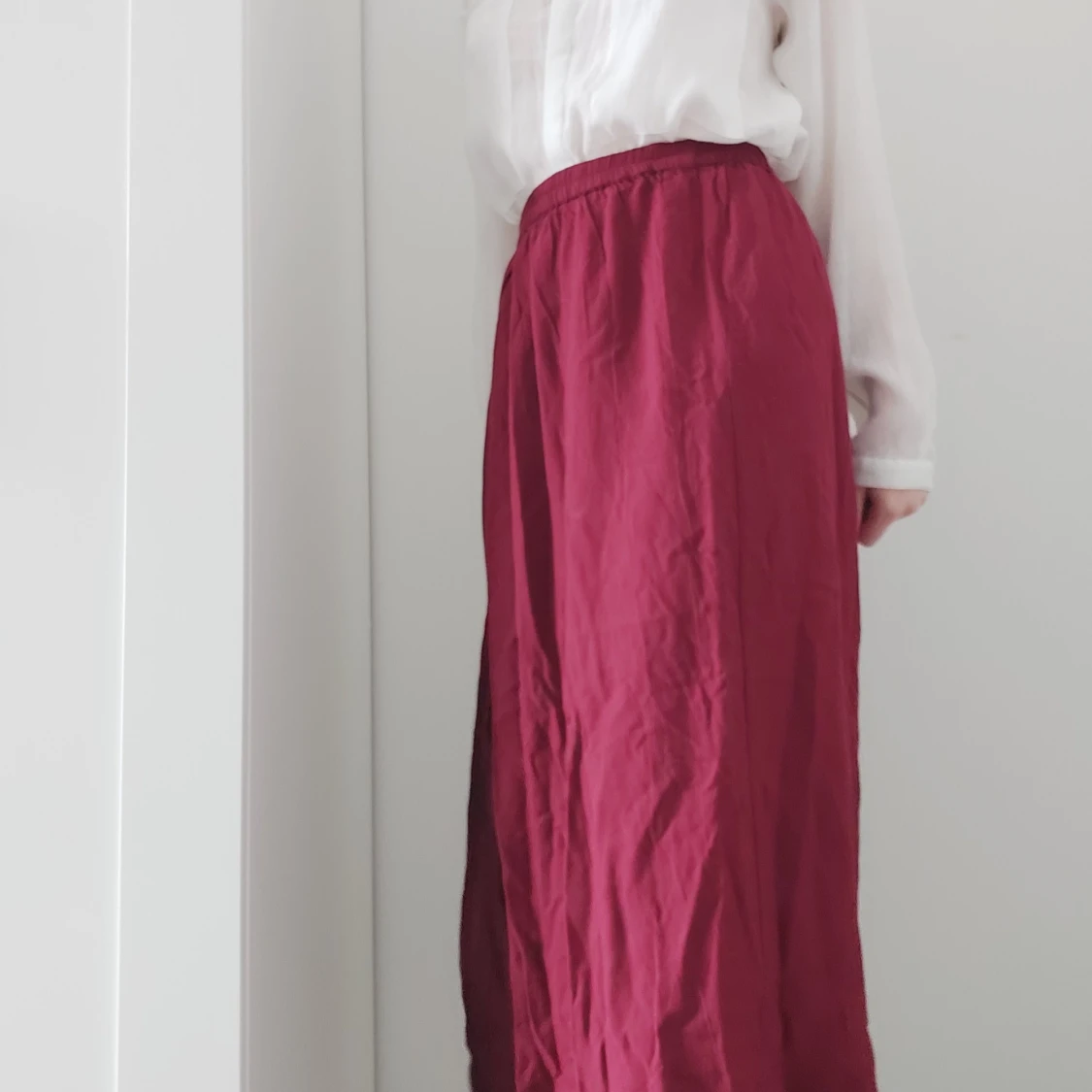 Knälång kjol m slits - 90