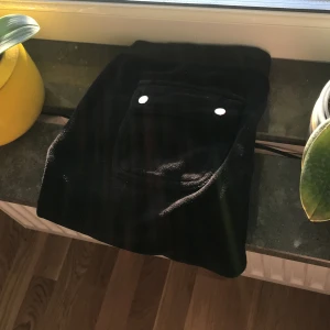 Svarta Juice Couture - Ett par snygga juicy byksor❤️‍🔥fast det är en liten elfte model😁