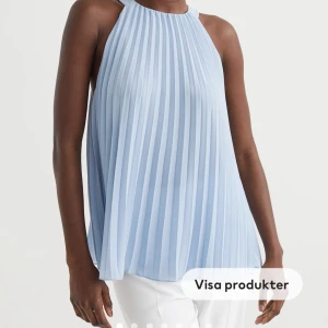 Topp/blus - Jättefin sommar topp/blus som passar till mycket!! Perfekt till våren/sommarn!