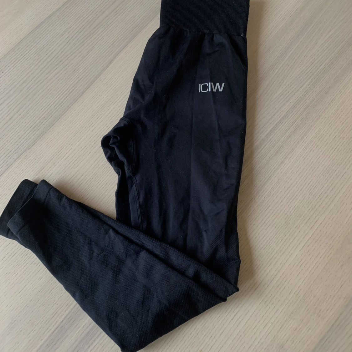 ICIW tights