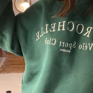 sweatshirt  - Sweatshirt från Gina. Storlek M. Oversized och snygg 